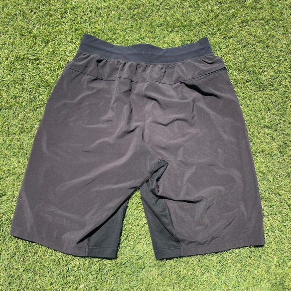 LULULEMON Pace Breaker Shorts! - Picture 6 of 12